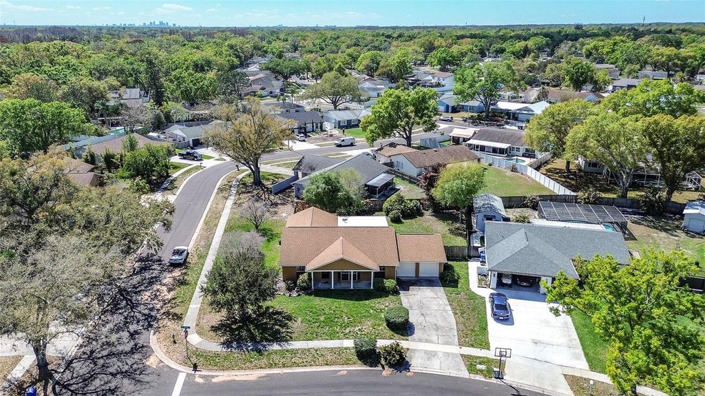 Image 37 of property listing at 3102 OLD SPRING PLACE, Tampa, FL 33618