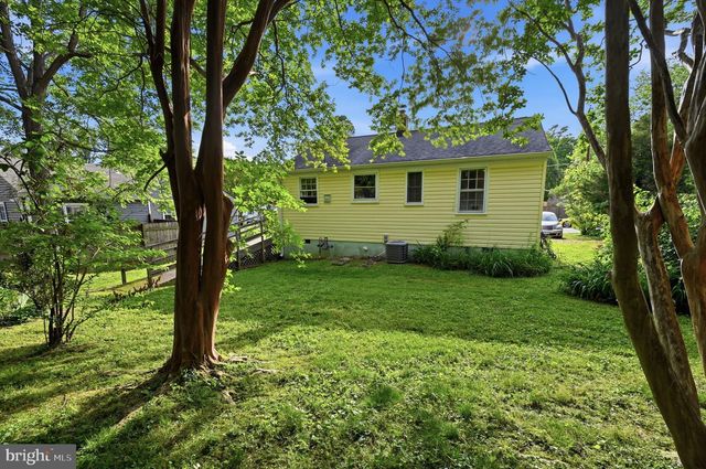 4103 CHESTNUT ST, Fairfax, VA 22030