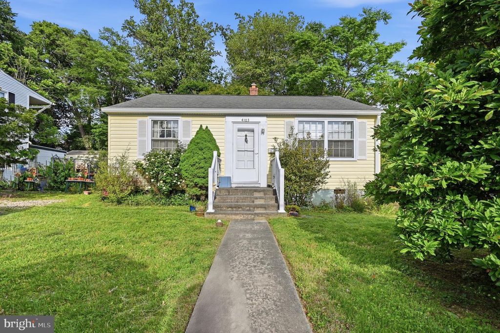 4103 CHESTNUT ST, Fairfax, VA 22030