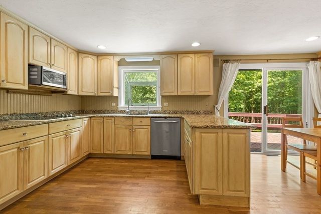 35 Castle Dr, Sharon, MA 02067