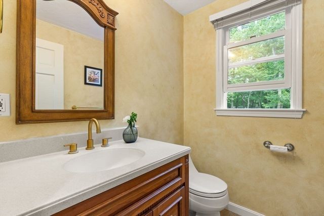 35 Castle Dr, Sharon, MA 02067