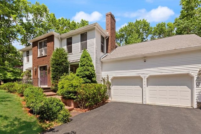 35 Castle Dr, Sharon, MA 02067
