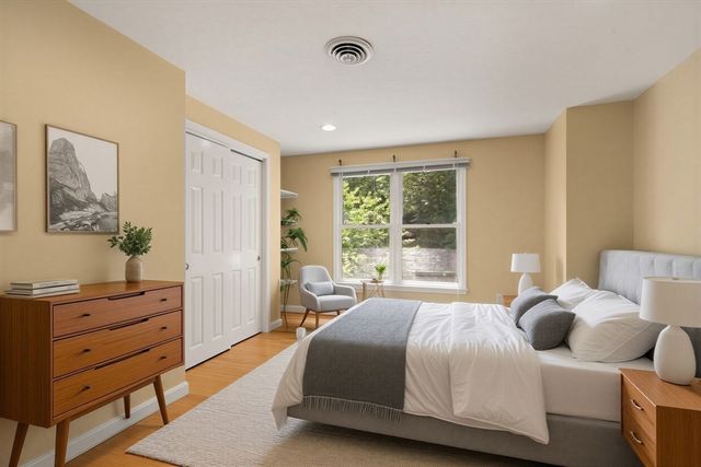 35 Castle Dr, Sharon, MA 02067