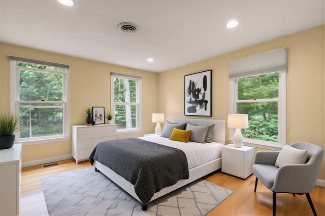 35 Castle Dr, Sharon, MA 02067