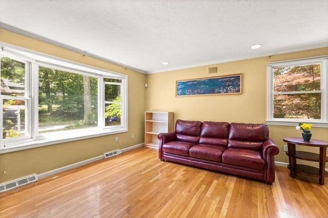 35 Castle Dr, Sharon, MA 02067