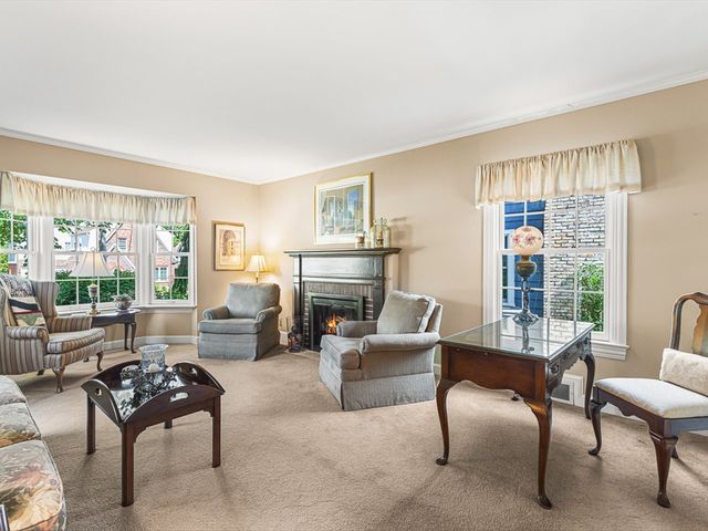 811 Paris Avenue, Rockford, IL 61107