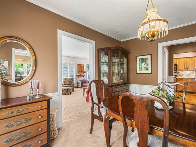 811 Paris Avenue, Rockford, IL 61107