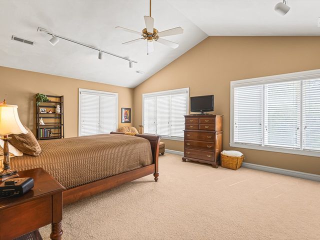 811 Paris Avenue, Rockford, IL 61107