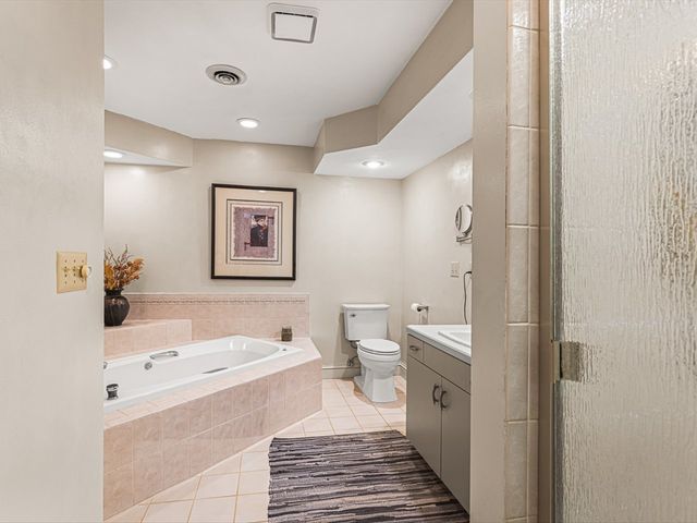 811 Paris Avenue, Rockford, IL 61107