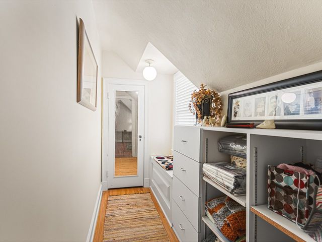 811 Paris Avenue, Rockford, IL 61107