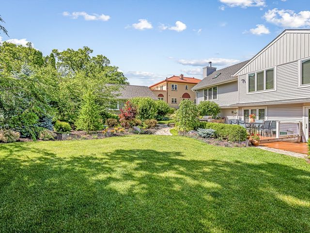 811 Paris Avenue, Rockford, IL 61107