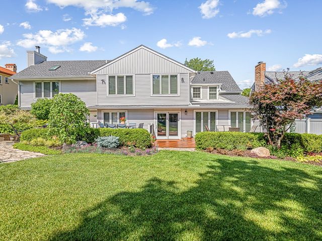 811 Paris Avenue, Rockford, IL 61107