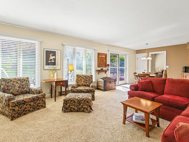 811 Paris Avenue, Rockford, IL 61107