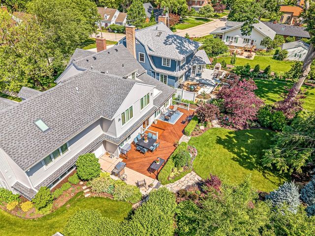 811 Paris Avenue, Rockford, IL 61107