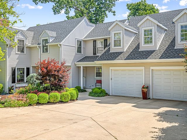 811 Paris Avenue, Rockford, IL 61107