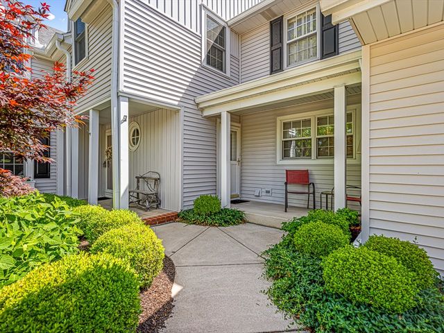 811 Paris Avenue, Rockford, IL 61107