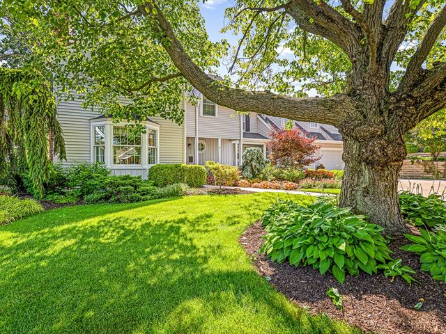 811 Paris Avenue, Rockford, IL 61107