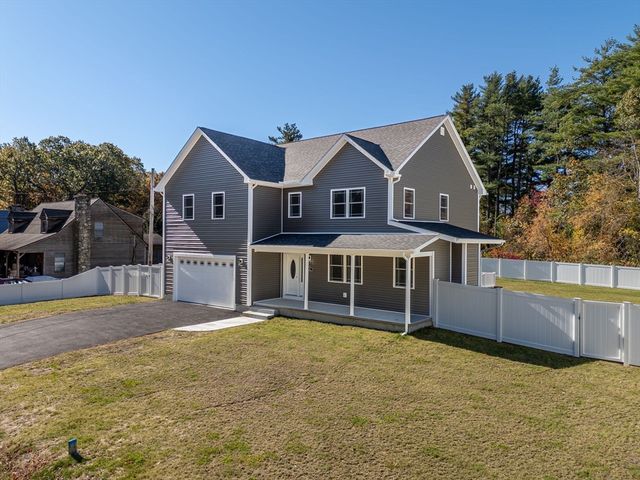 4 Hillcrest Dr, Wilbraham, MA 01095