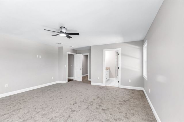 4 Hillcrest Dr, Wilbraham, MA 01095