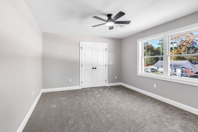 4 Hillcrest Dr, Wilbraham, MA 01095