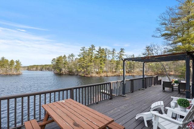 152 Kimball Rd, Amesbury, MA 01913