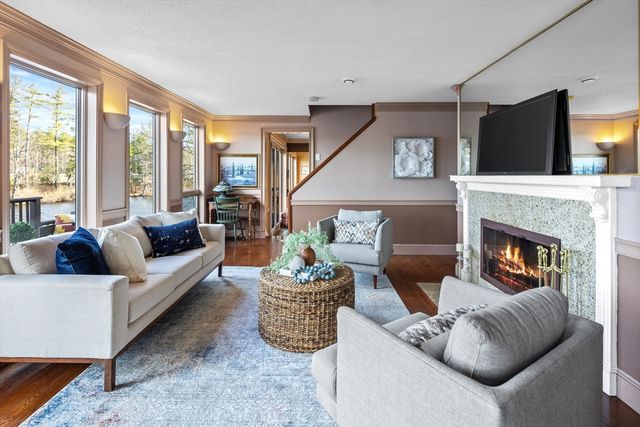 152 Kimball Rd, Amesbury, MA 01913
