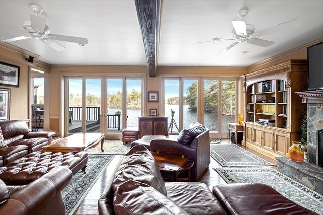 152 Kimball Rd, Amesbury, MA 01913