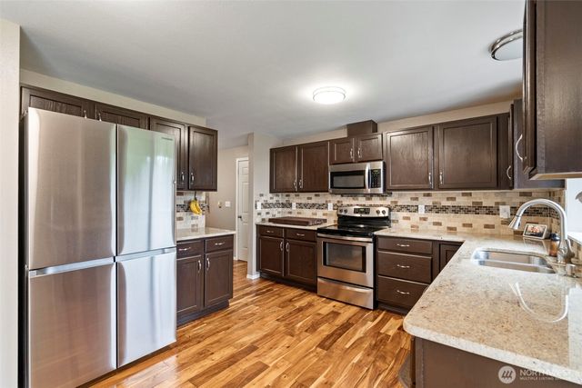 140 Garrett Loop, Chehalis, WA 98532