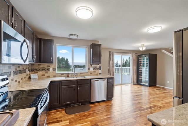 140 Garrett Loop, Chehalis, WA 98532