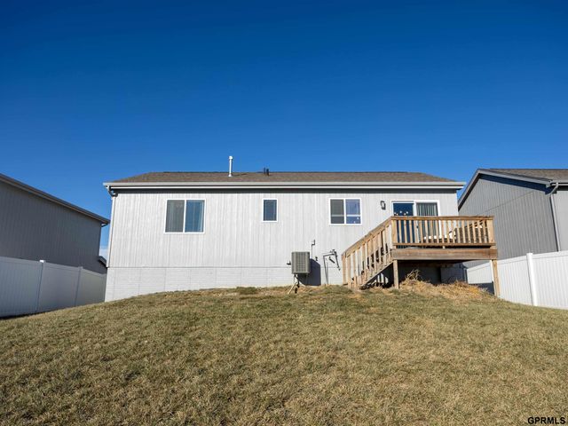 10905 Craig Street, Omaha, NE 68111