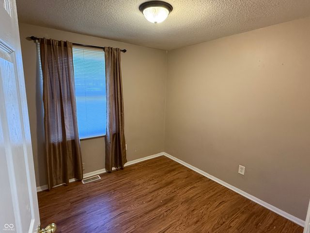 2846 N Pawnee Drive, Indianapolis, IN 46229