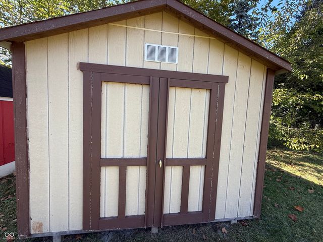 2846 N Pawnee Drive, Indianapolis, IN 46229