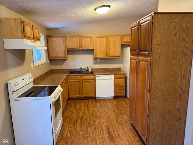 2846 N Pawnee Drive, Indianapolis, IN 46229