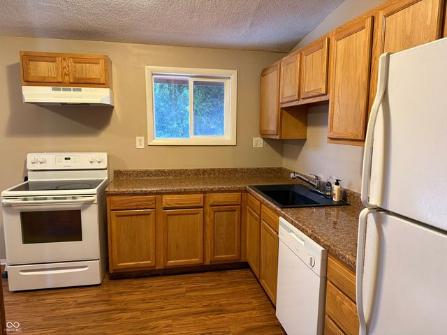 2846 N Pawnee Drive, Indianapolis, IN 46229