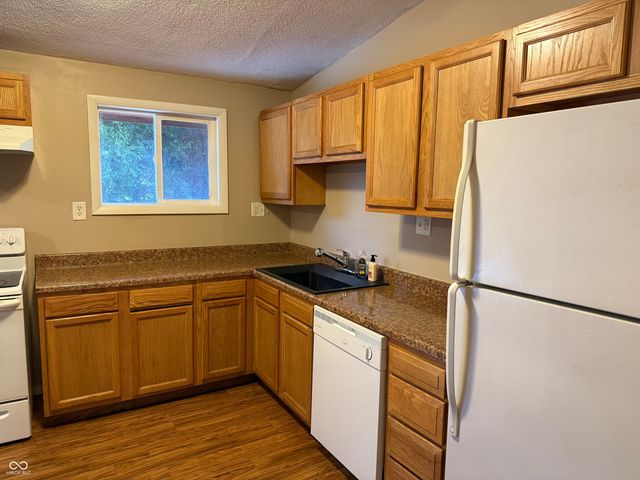 2846 N Pawnee Drive, Indianapolis, IN 46229