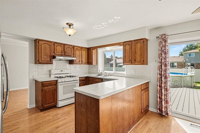 15412 Dominic Street, Clinton Township, MI 48038