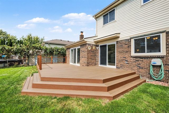 15412 Dominic Street, Clinton Township, MI 48038