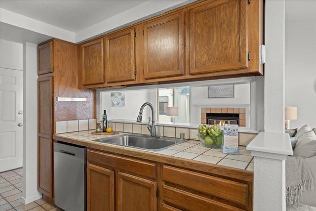 2392 N Main Street E, Salinas, CA 93906