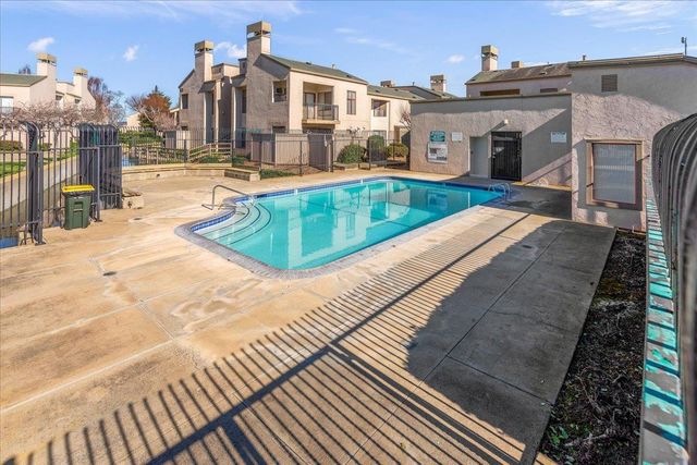 2392 N Main Street E, Salinas, CA 93906