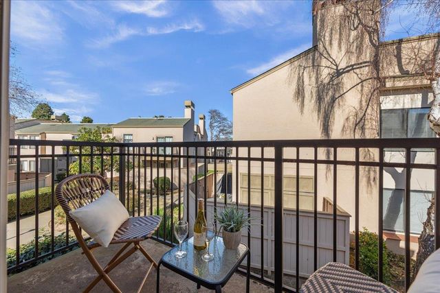 2392 N Main Street E, Salinas, CA 93906