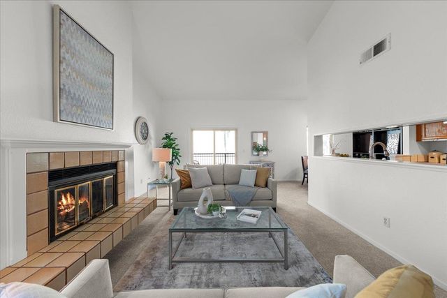 2392 N Main Street E, Salinas, CA 93906