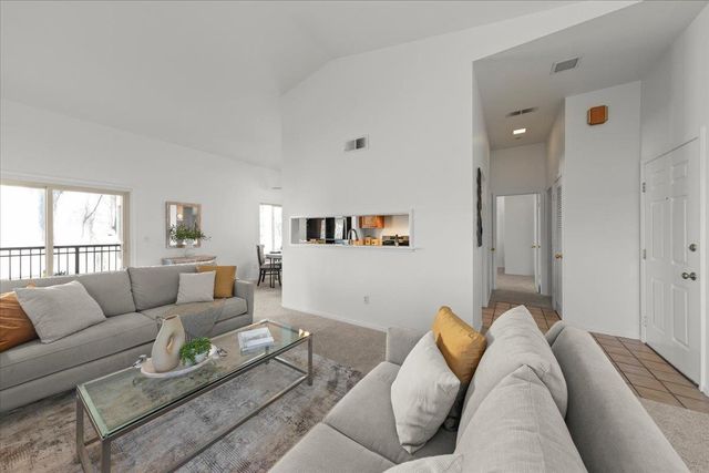 2392 N Main Street E, Salinas, CA 93906