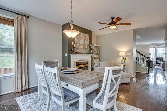 5736 GOVERNORS POND CIR, Alexandria, VA 22310