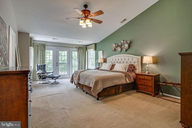 5736 GOVERNORS POND CIR, Alexandria, VA 22310