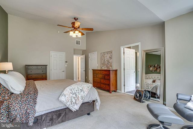 5736 GOVERNORS POND CIR, Alexandria, VA 22310