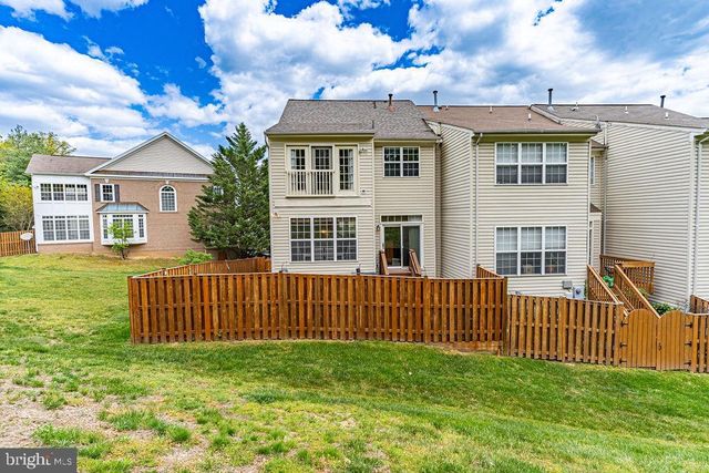 5736 GOVERNORS POND CIR, Alexandria, VA 22310