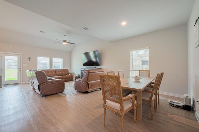 333 Flower Reed Court, Magnolia, TX 77354