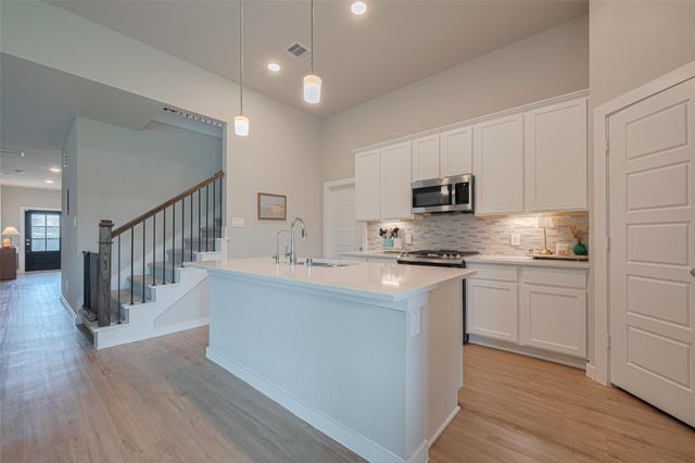 333 Flower Reed Court, Magnolia, TX 77354