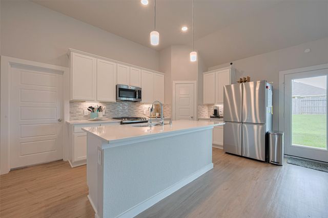 333 Flower Reed Court, Magnolia, TX 77354