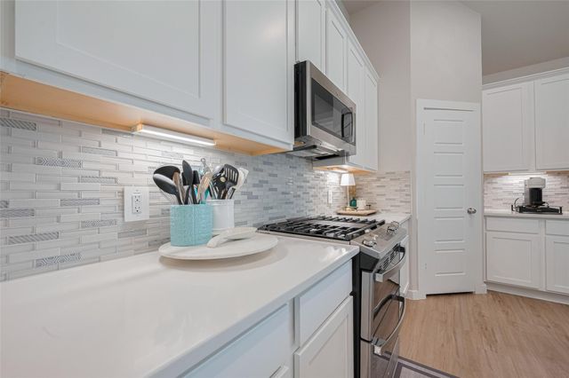 333 Flower Reed Court, Magnolia, TX 77354